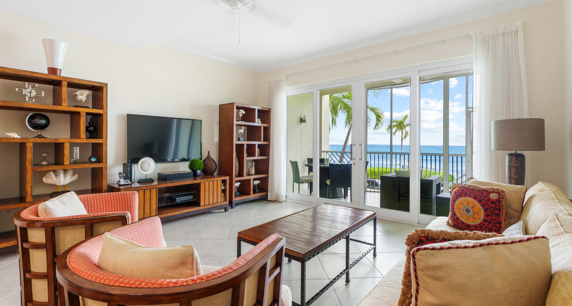 CRESCENT POINT UNIT #14 | SEVEN MILE BEACH