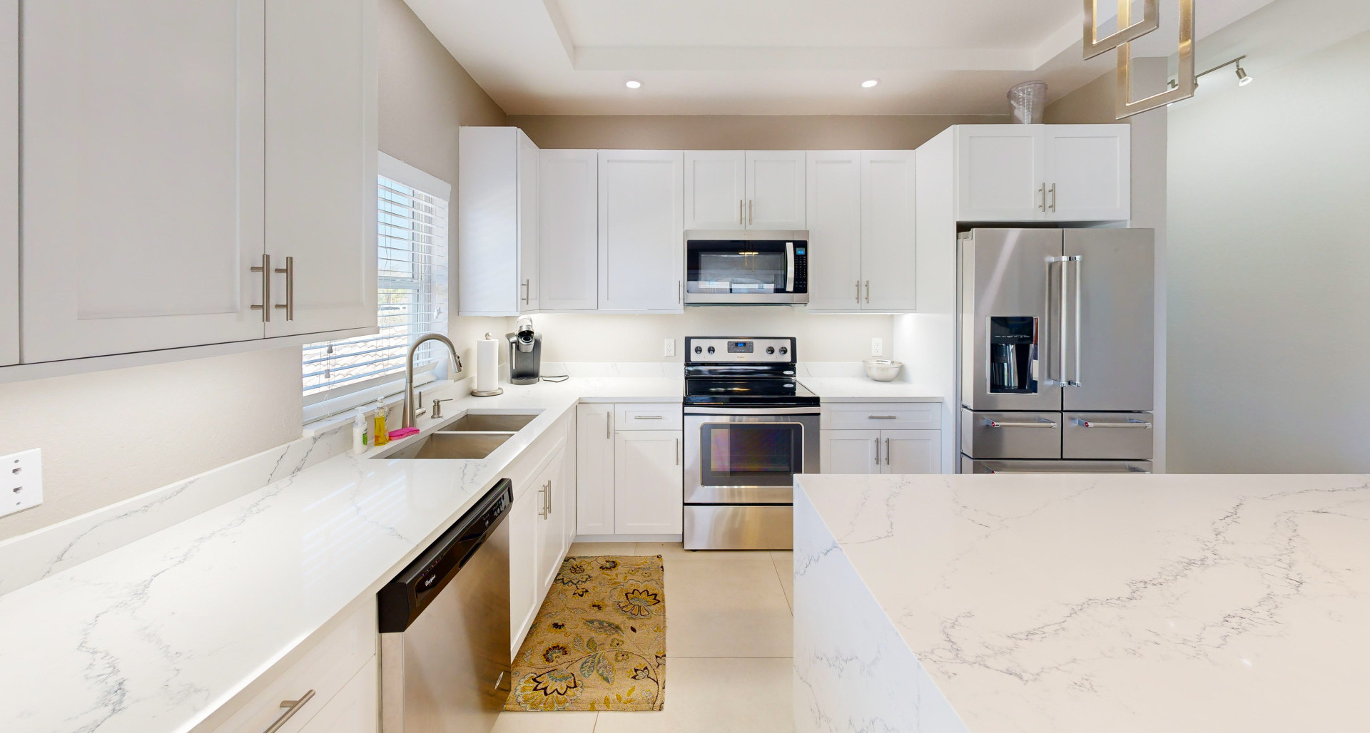 Bonnie’s Arch 2 Bed Oceanview Condo image 3