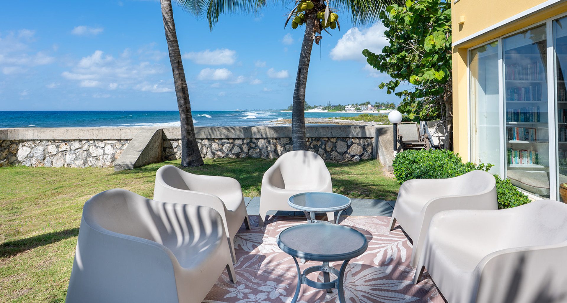 Seafront Ocean Club 3 Bed image 3