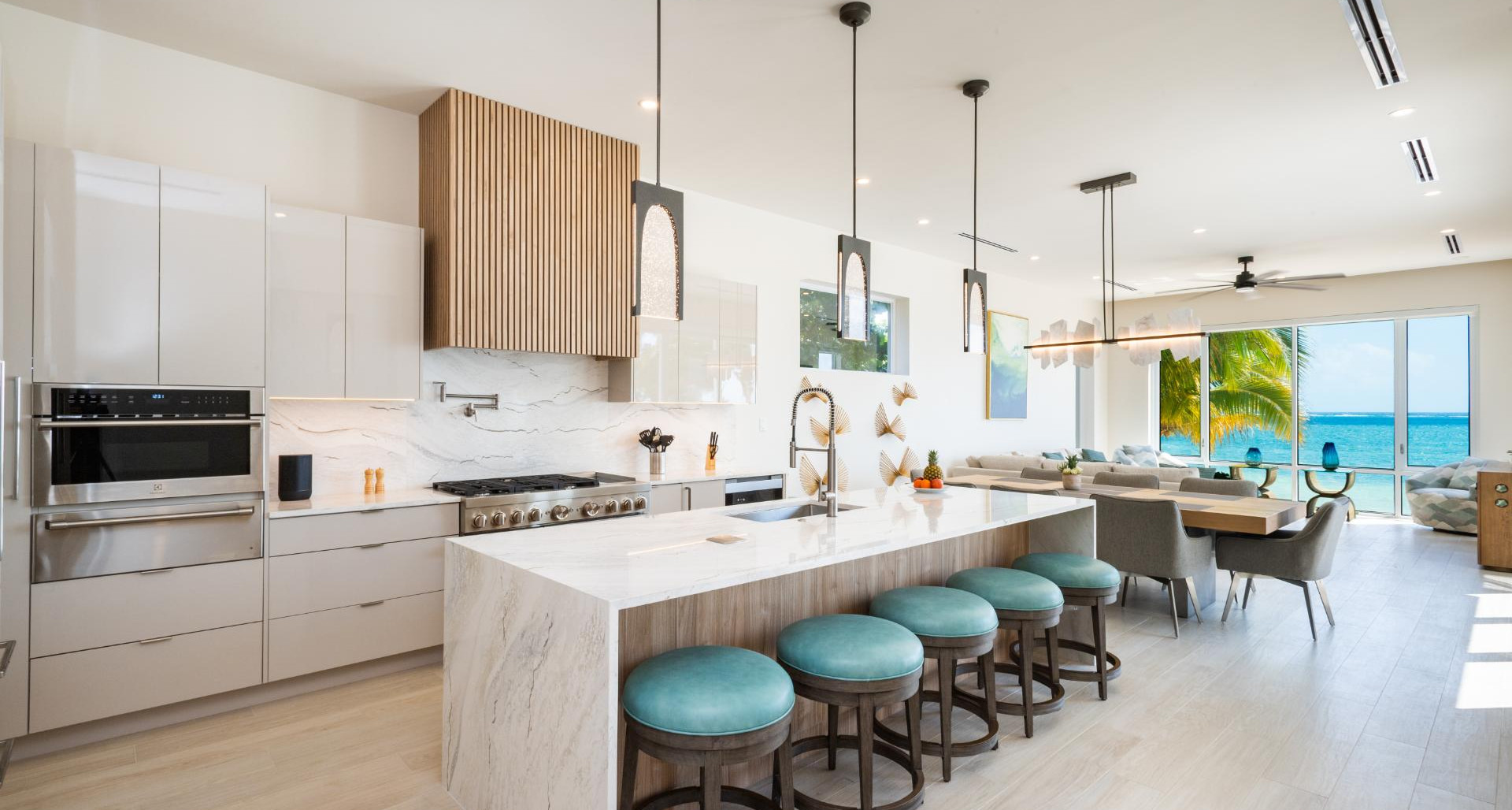 Stunning Seaside Sandy Beach Villa in East End image 3