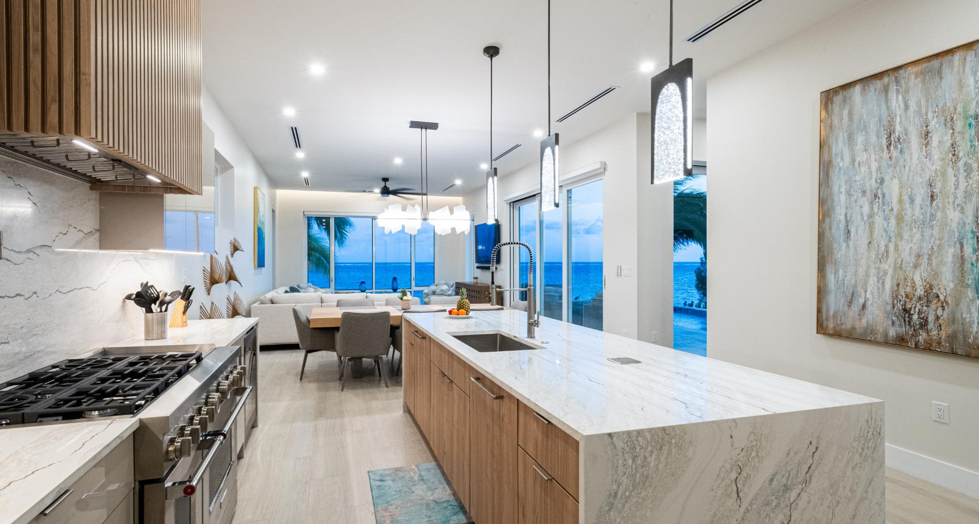 Stunning Seaside Sandy Beach Villa in East End image 2