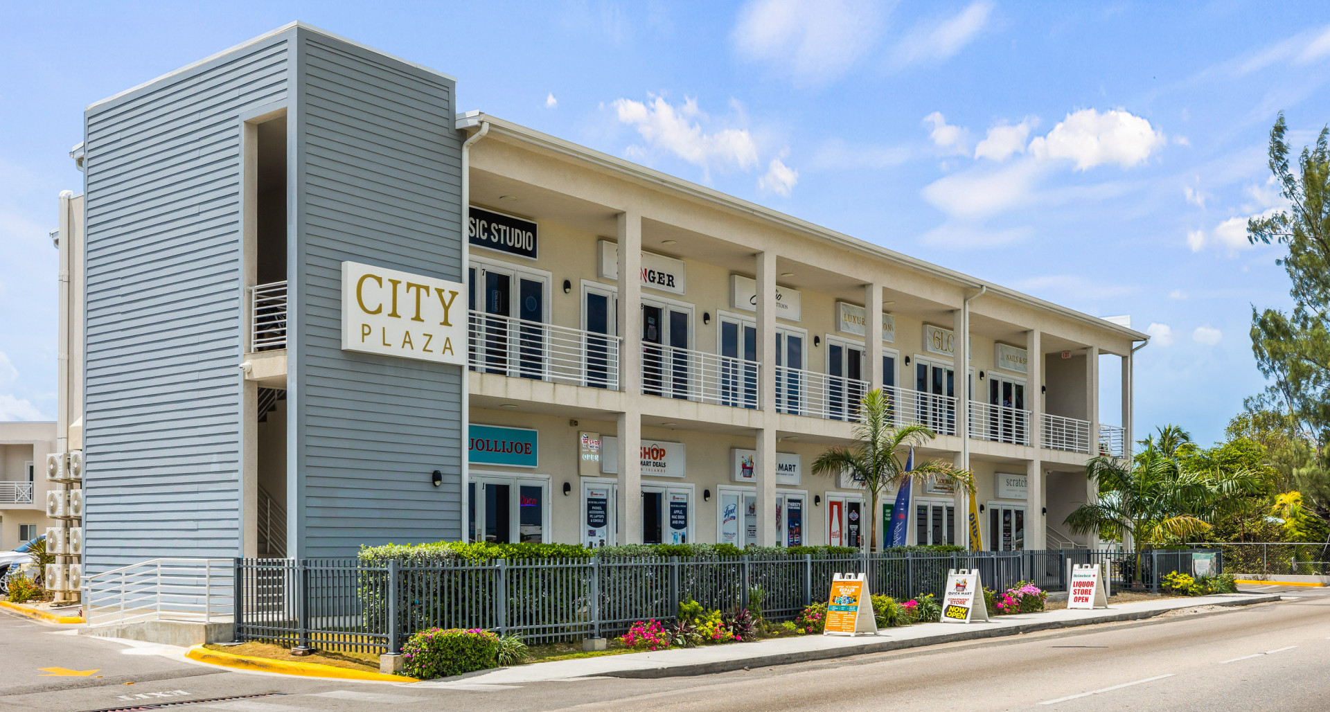 RE/MAX real estate, Cayman Islands, George Town, Freehold - City Plaza features 
