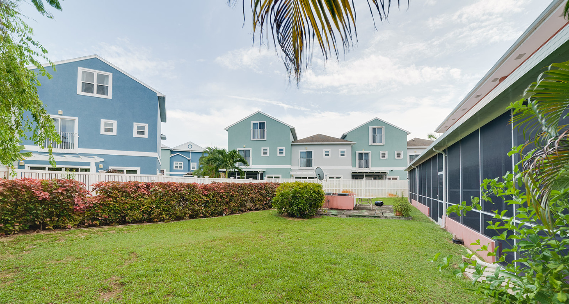 Great Opportunity with Renovation Potential – 3 Bedroom Triumph Village image 2