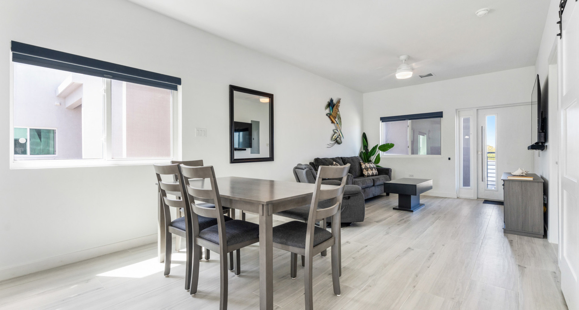 Walkers Road Charming 2bed/2bath Plus Den