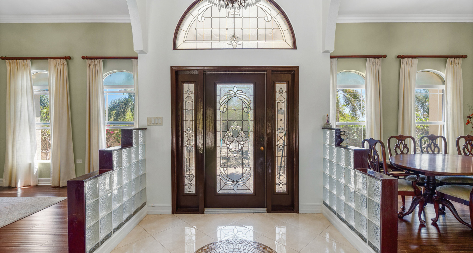 Lookout Gardens Family Estate image 2