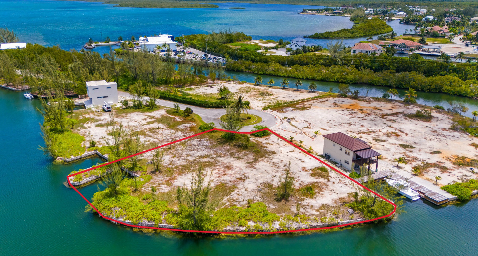 Oversized Estate Lot on Yacht Basin | Mangrove Point image 2
