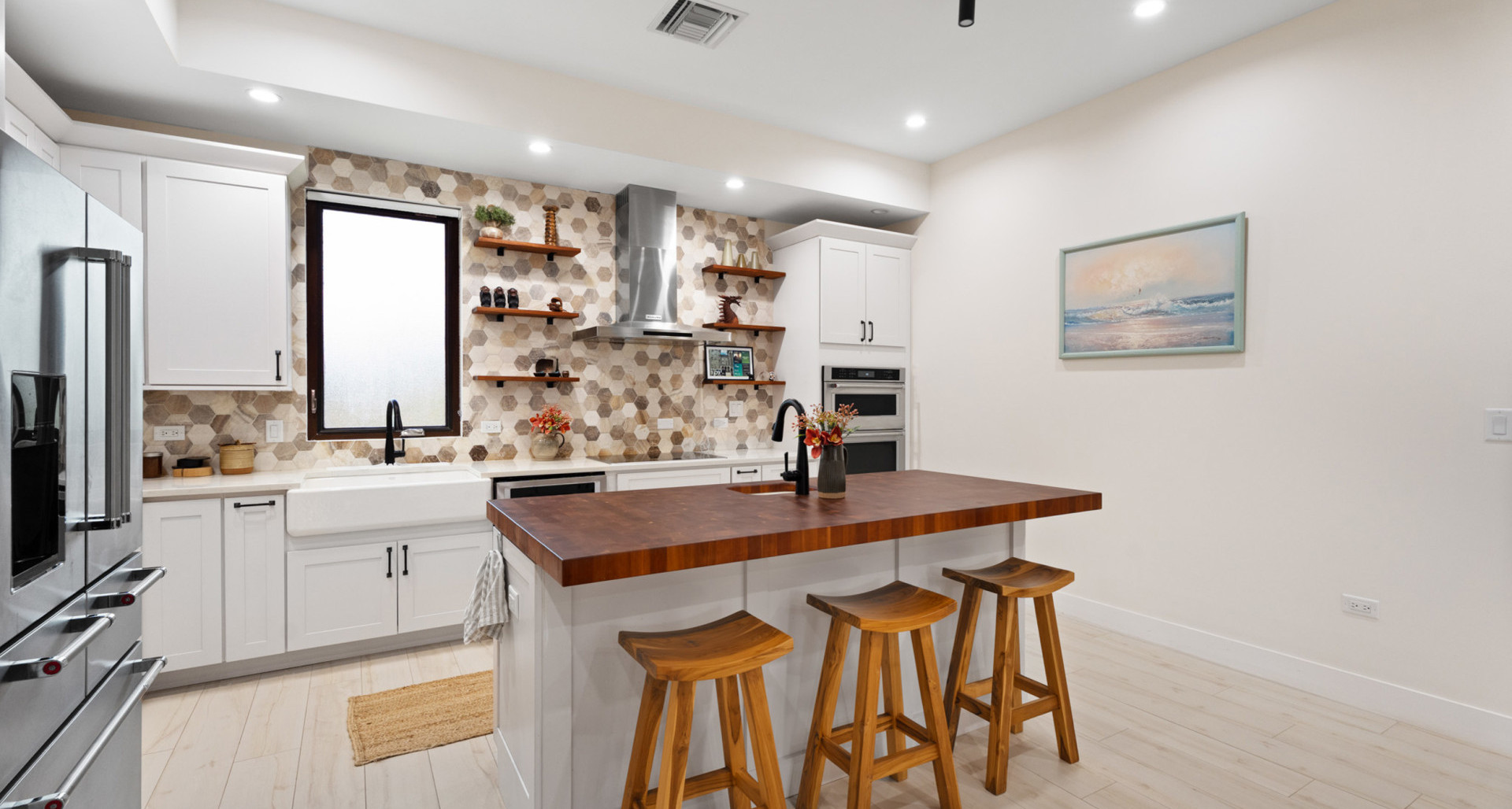 Highly Upgraded Villa Marbella #11 (2nd Floor Executive Residence) image 3