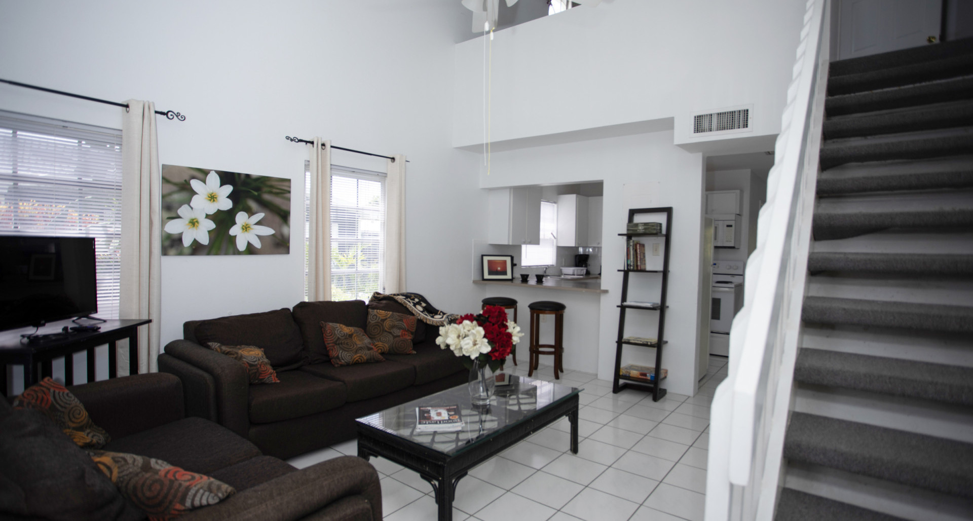 Never Rented Top Floor 1-Bed DownTown Reach