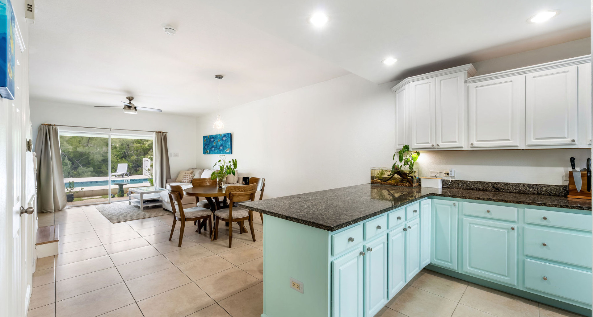 Canal Front Large 2 bed 2.5 bath Townhome in Omega Bay with Dock Space image 2