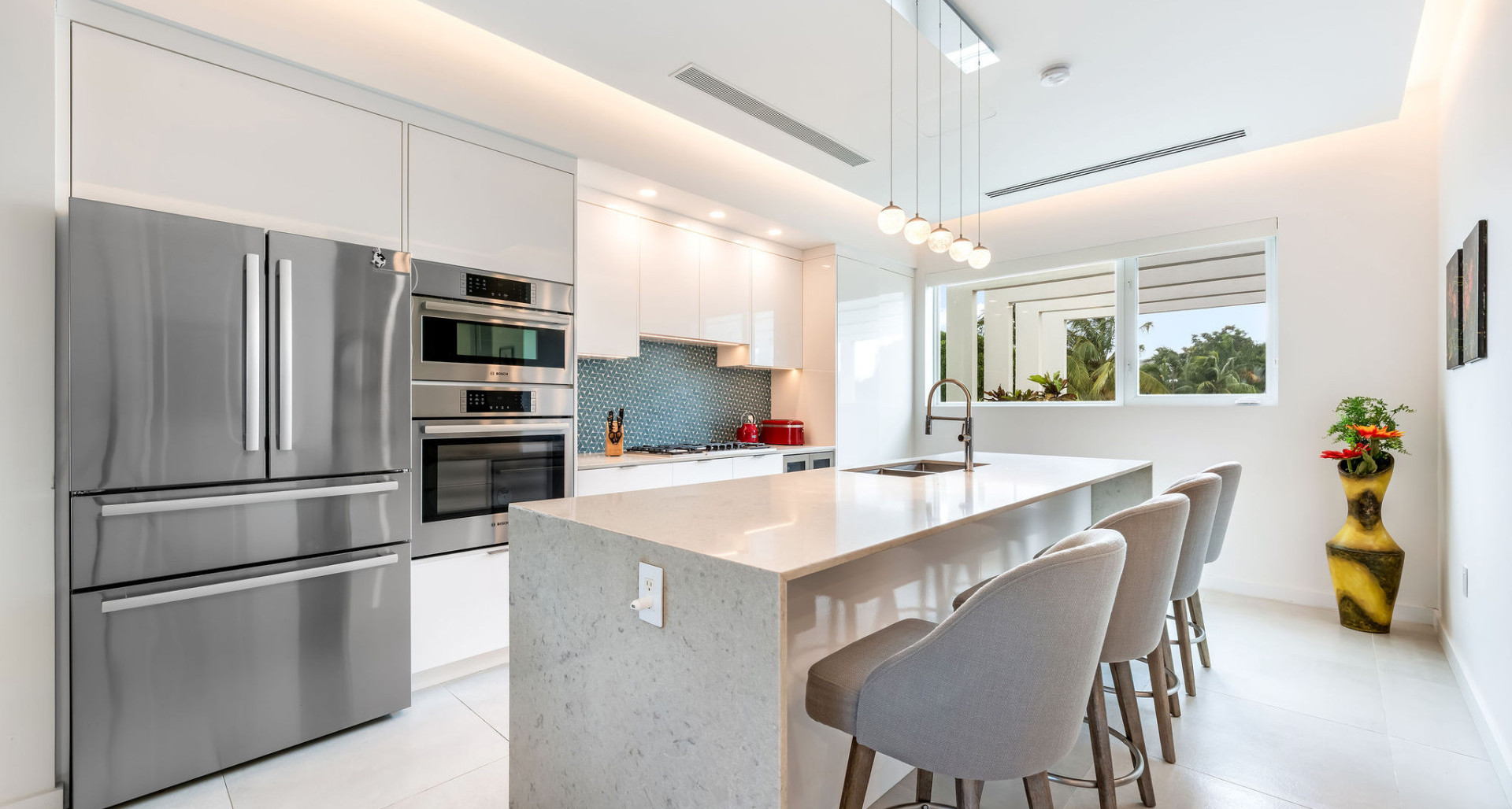 Solara Upgraded 3 Bed End Unit Townhome image 3