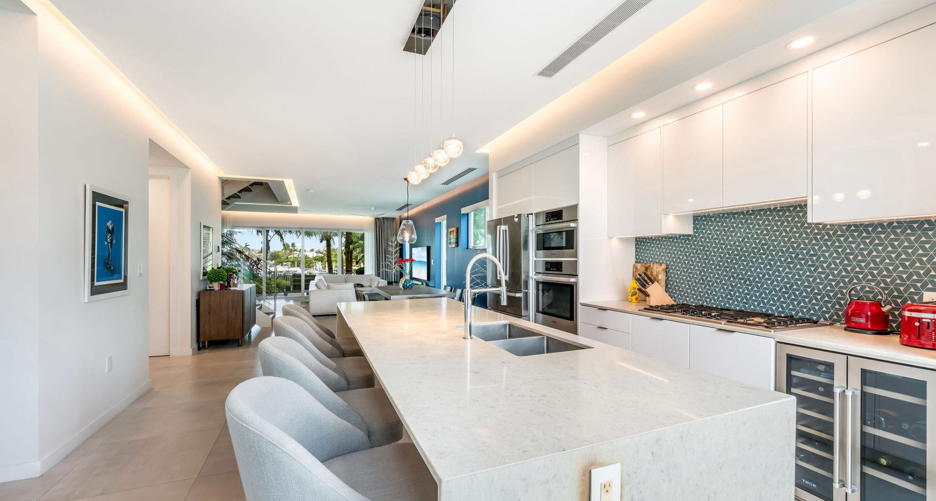 Solara Upgraded 3 Bed End Unit Townhome image 2