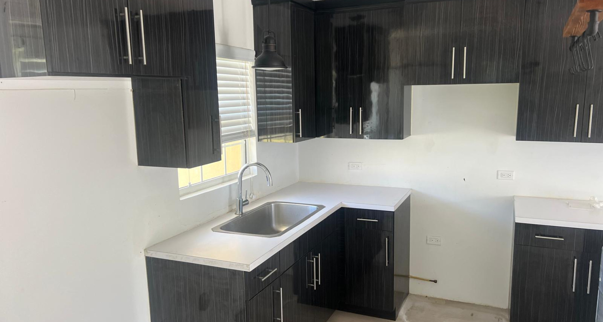 Sandalwood #3, 1 Bedroom 1 Bathroom image 2