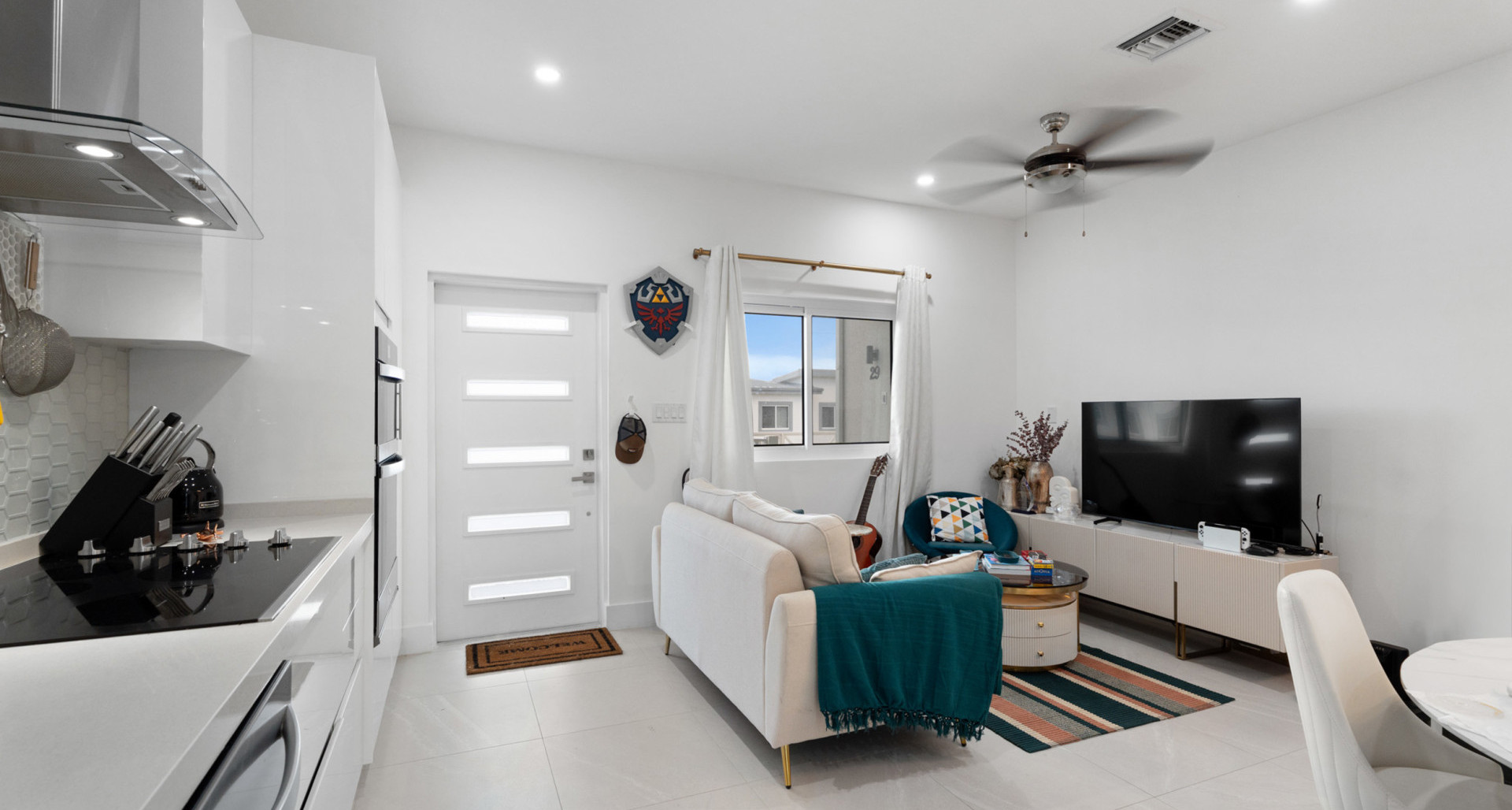 DESIGNER YARL 1 BED #30 (2nd FL, Pool View Residence) image 3