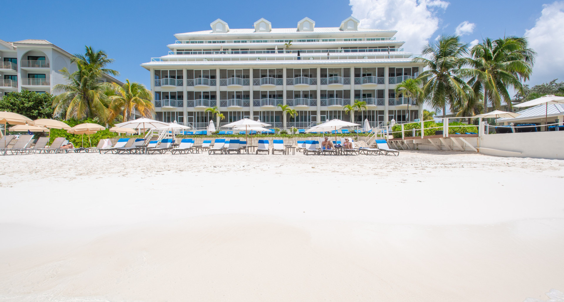 South Bay Beach Club – Premier Beachfront Residence image 1