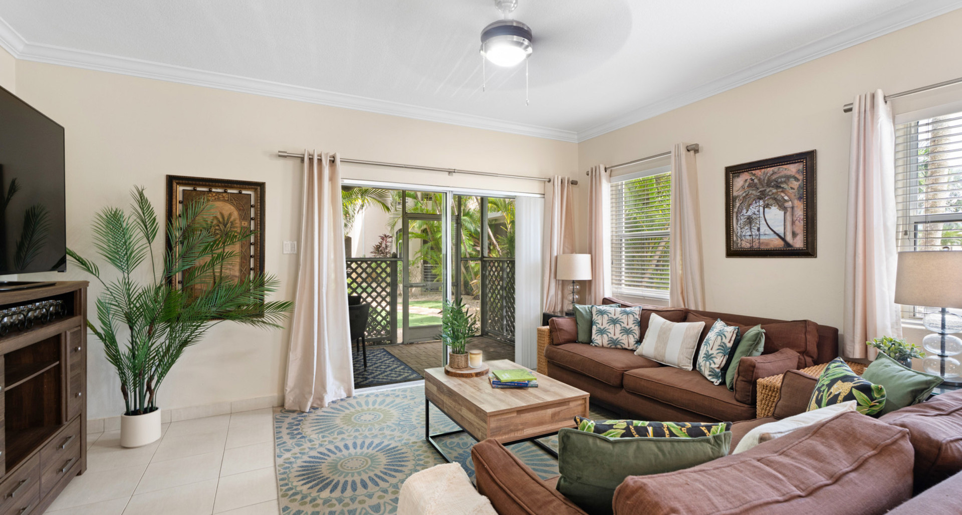 #42 RIA DEVELOPMENT | 3 BED | END UNIT