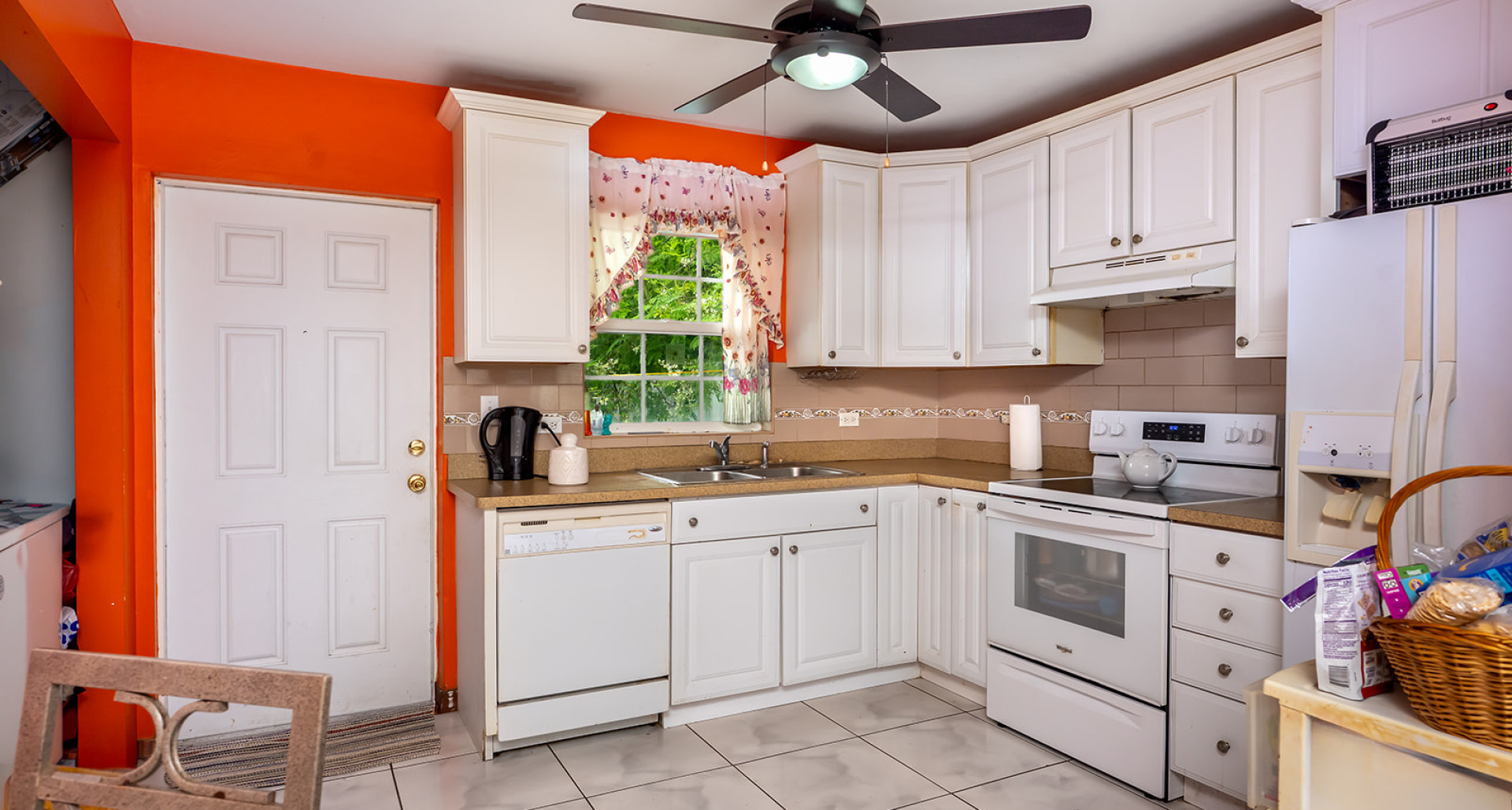 Silver Oaks Villa image 3