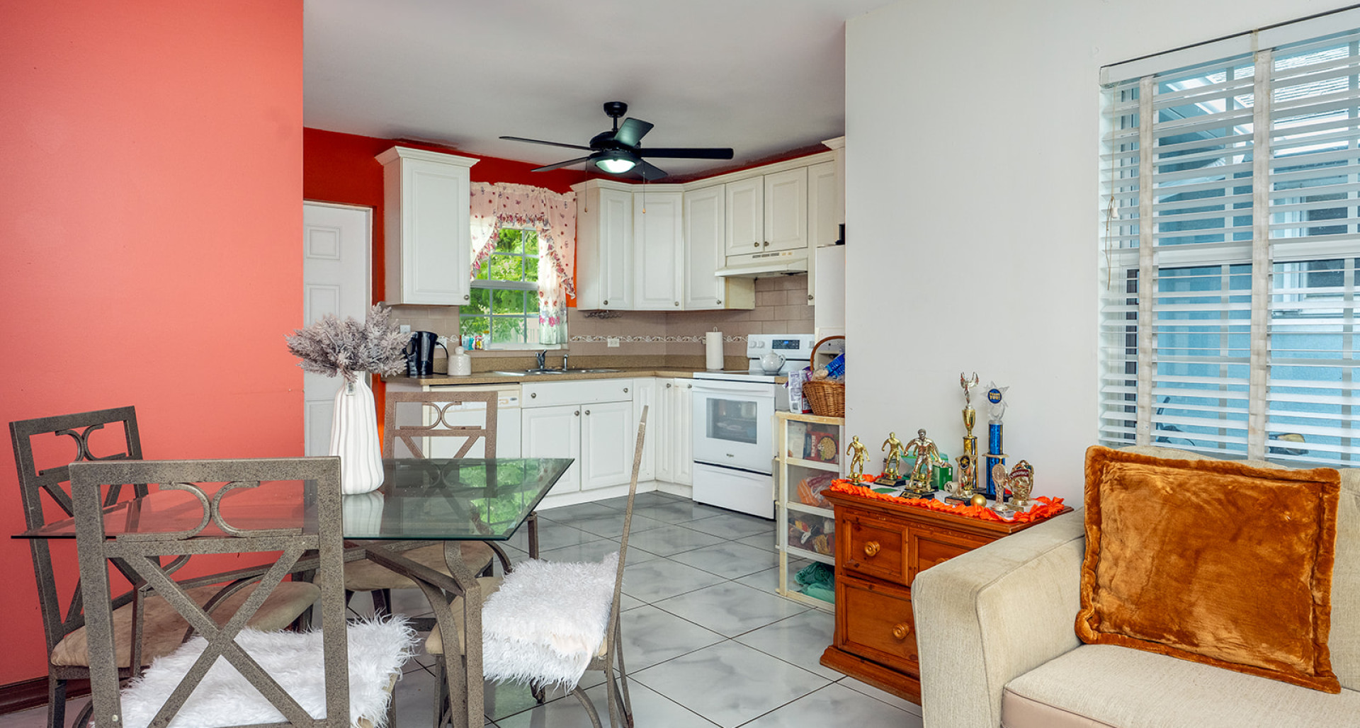 Silver Oaks Villa image 1